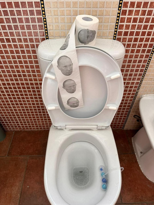 Výročný WC papier